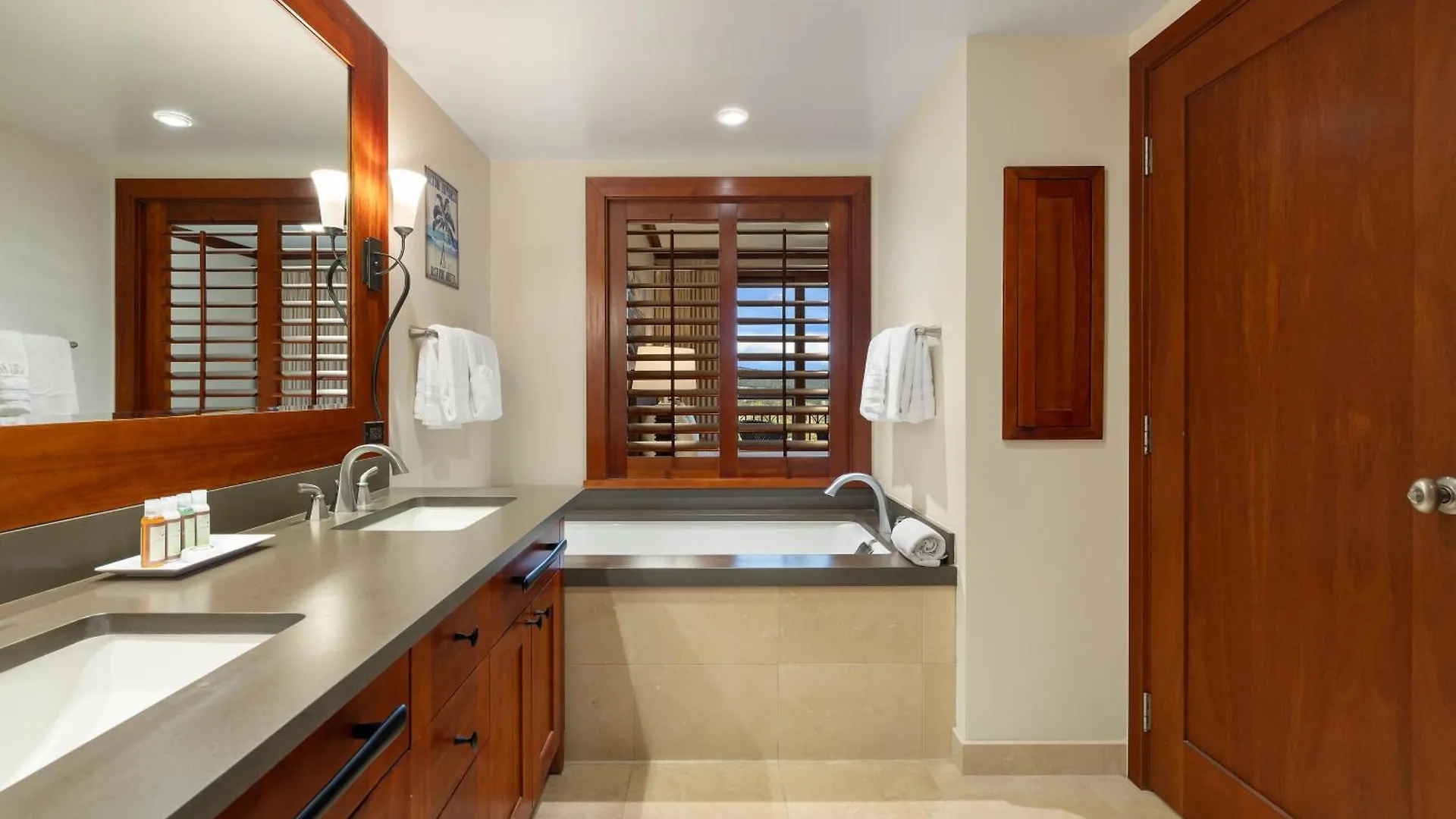 Ko Olina Beach Villas O1402 Kapolei Apartment